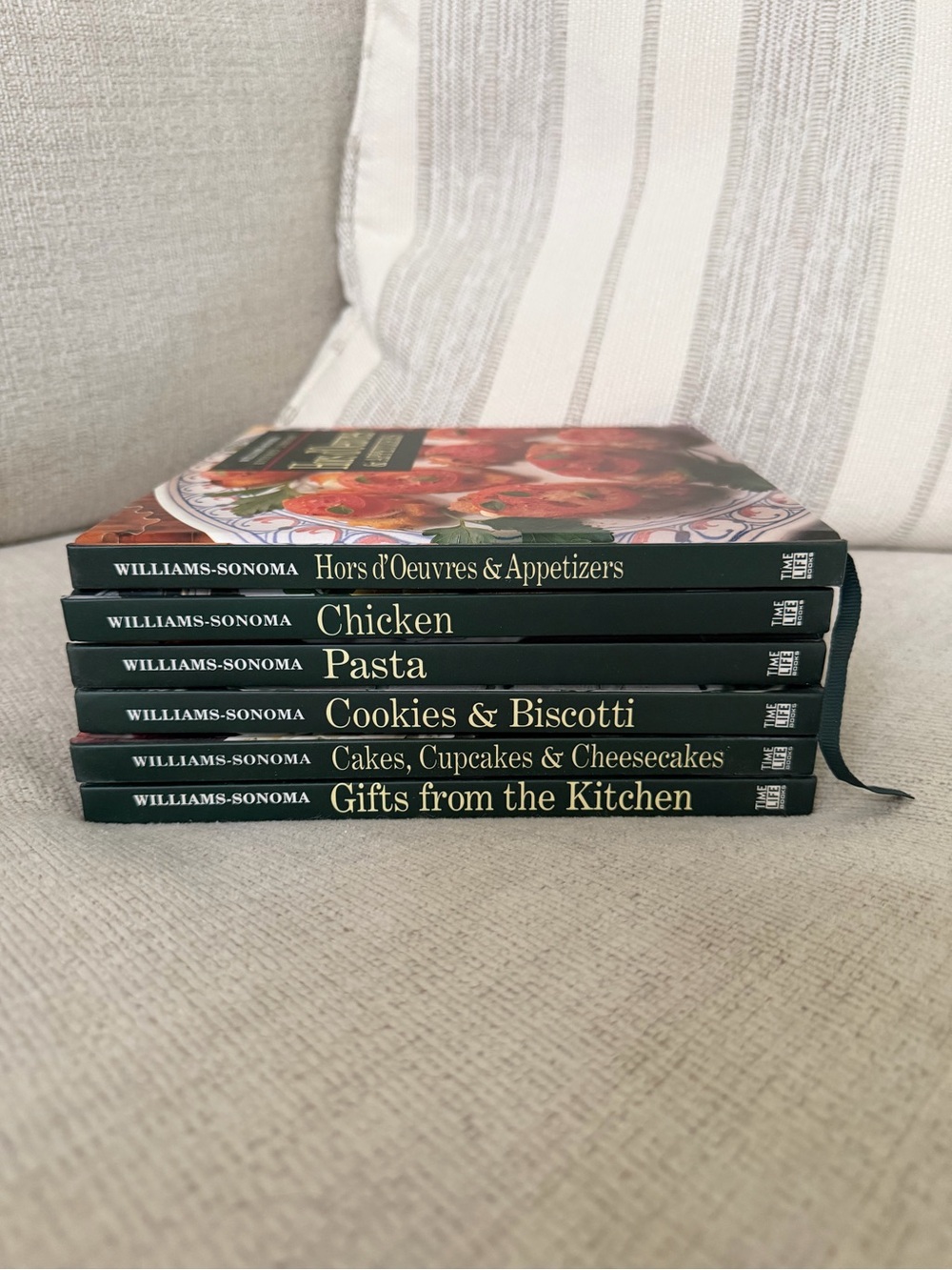 Set of 6 Williams Sonoma cookbooks